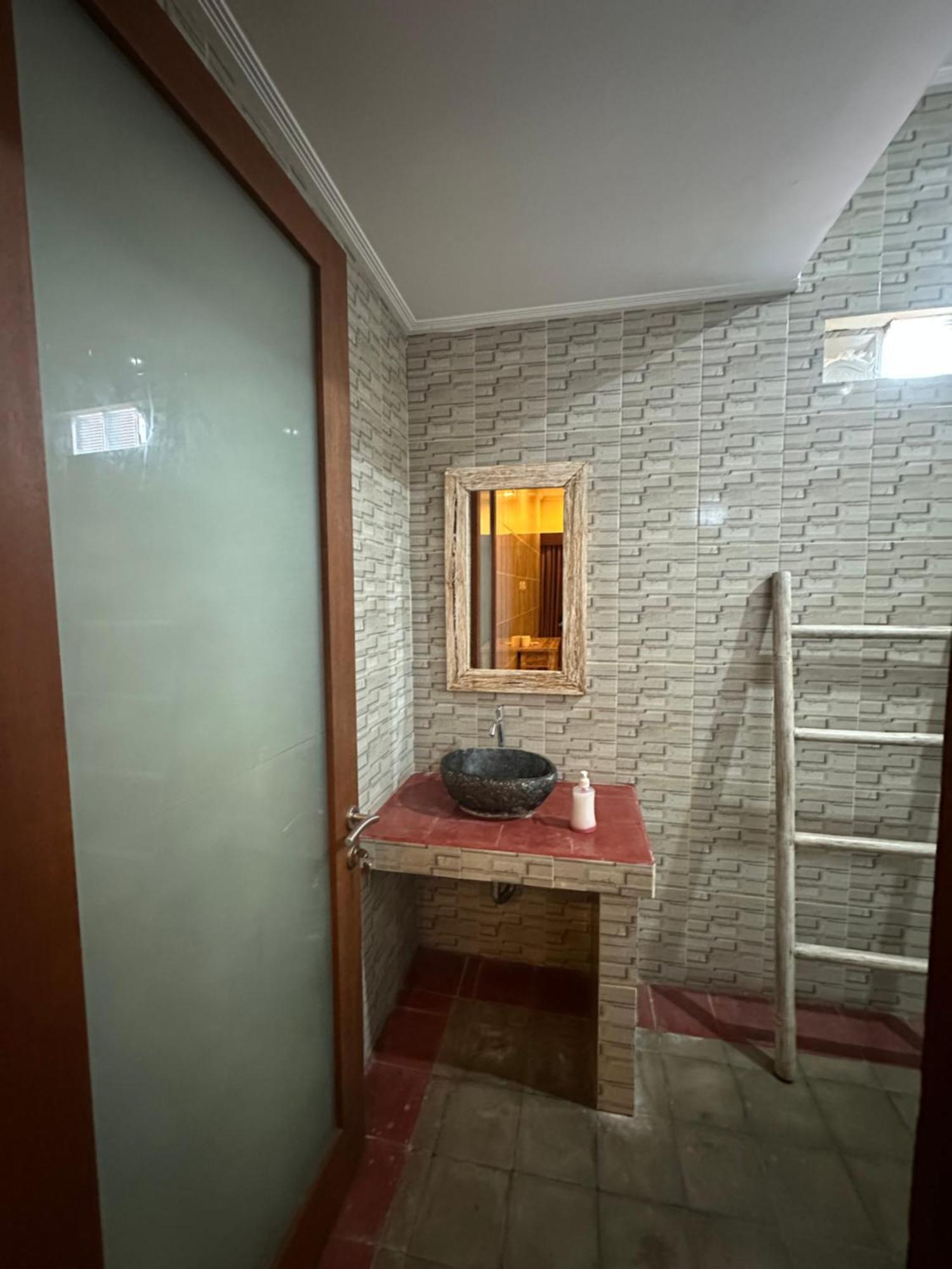 Dicky Guest House Batu Bolong Canggu Esterno foto